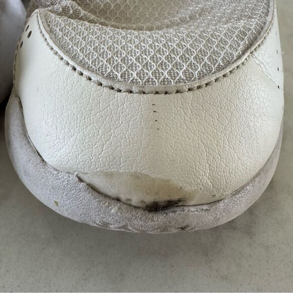 Nike Flex Runner 3 GS White Green Orange Kids Size 3.5 Running HF5745 - Picture 10 of 11